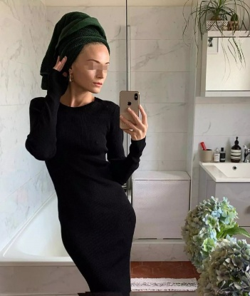 💋 Я живу в Москве и готова погрузиться с вами в мир страсти и наслаждения. Со мной вы переживете незабываемые моменты, окутанные роскошью и элегантностью. 👠 Мои услуги крайне гибкие: фантазии, эротический массаж, ролевые игры, стриптиз и многое другое. 🌟 Уверена, что мои фото вас не оставят равнодушными, и вы оцените мою красоту и сексуальность. 💃 Оставляйте свои отзывы о встрече, и мы снова сможем насладиться приятной компанией друг друга. Так что не откладывайте, дайте мне знать, как я могу сделать ваш вечер особенным! 😉✨ Катя